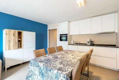 2-Zimmer-Wohnung mit seitlichem Meerblick