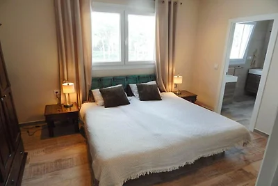 Villa with 6 bedrooms