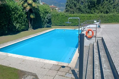 Wohnung am Lago Maggiore mit Garten