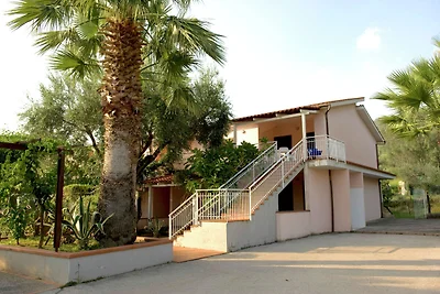 Moderne Ferienwohnung mit Swimmingpool in...
