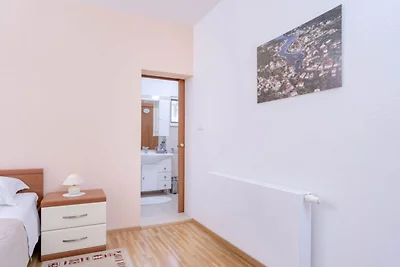 One Bedroom Luxury Apartment with Balcony and...