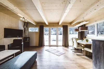Angenehmes Chalet mit Whirlpool