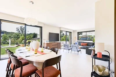 Villa in Mougins mit Pool und Baumhaus