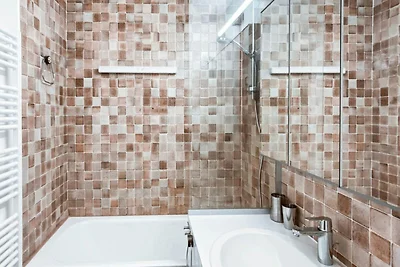 Einladende Wohnung mit überdachtem Parkplatz