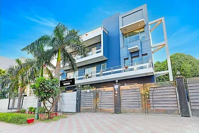 Super Townhouse Sector 49 Sohna Road