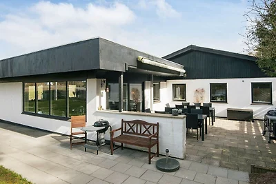 30 Personen Ferienhaus in Ebeltoft-By Traum