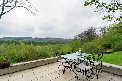 Sonniges Cottage am Waldrand in Awenne