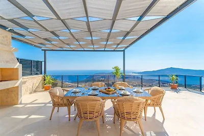 Villa in Kalkan mit Schwimmbecken