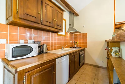 Pittoresca casa vacanze con piscina