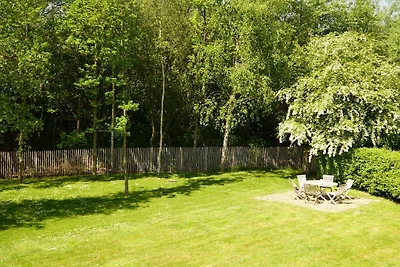 Villa in RZ Kamperland mit Schwimmbecken