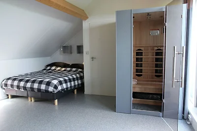 Luxuriöses Ferienhaus am Waldrand in Langweer