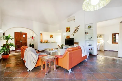 Villa mit privatem Pool in Südlage