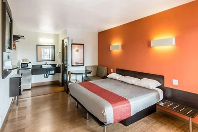 1 Kingsize-Bett | Rauchen,...