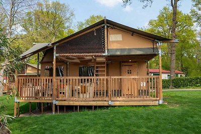 XL-Glamping-Zelt mit Bad in Lathum