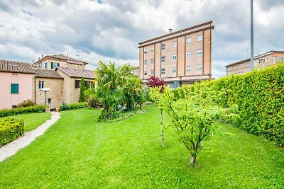 Ruhige Wohnung in Cupramontana mit Garten