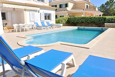 Hübsche Villa in Vilamoura mit eigenem Pool