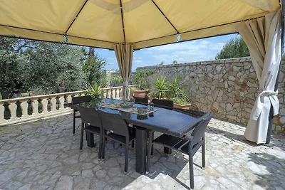 Spiacious Italian villa