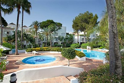 White Pearl beach Elviria H1