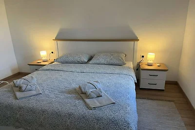 Elegant Lovran Apartment with Garden - Two Be...
