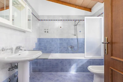 Villa in Koromacno mit Barbecue und Wifi