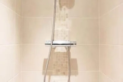 Place St Sauveur in piedi e comfort