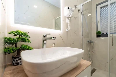 Bračić Premium Apartments with Outdoor Pool a...
