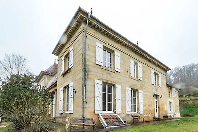 Schloss mit privatem Park und Tennisplatz