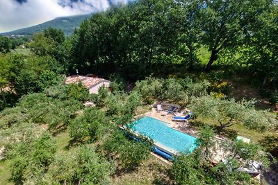 Schönes Ferienhaus in Assisi mit Swimmingpool