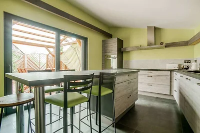 Schickes Cottage in Saasenheim mit Balkon