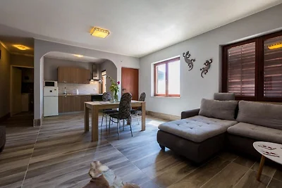 Großes Ferienhaus mit privatem Pool