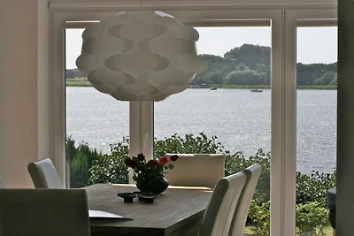 Marina Hülsen - The Blackberry Shore House