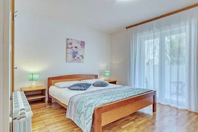 Apartament wakacyjny w Puli z basenem