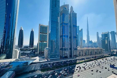 Stilvoller Aufenthalt | Blick auf den Burj Kh...
