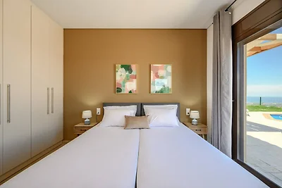 Villa in Skouloufia mit Meerblick & Pool