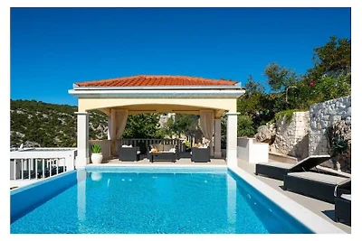 Villa Vese Vitez mit beheiztem Pool