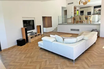 Häuser & Villen für 10 Personen