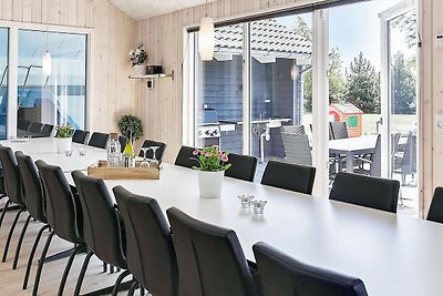 20 Personen Ferienhaus in Væggerløse