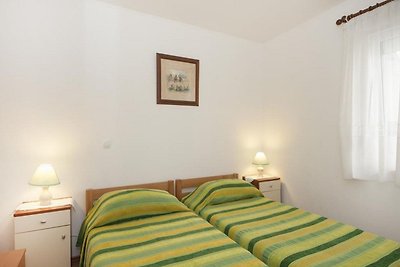 Bertie's Lodge - Two Bedroom Apartment with T...