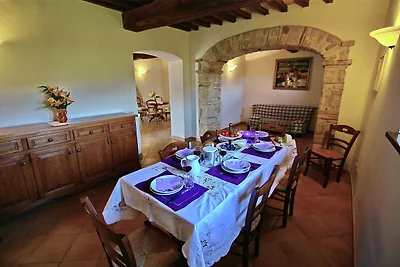 Magnifica villa con piscina a Torri