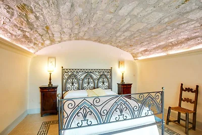 Splendida villa con piscina in comune a...