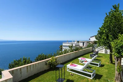 Villa a Praiano con giardino vista mare