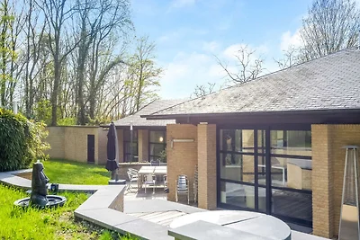 Pittoresca villa con piscina