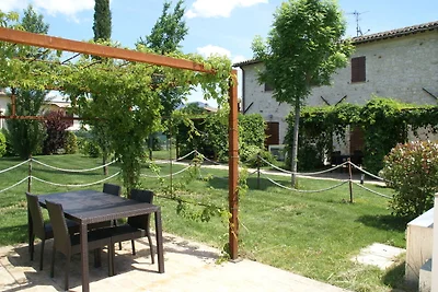 Abgeschiedenes Ferienhaus in Foligno mit...