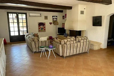 Villa Polau ai margini del bosco