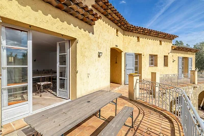 Huis met airconditioning, 4 slaapkamers/10 sl...