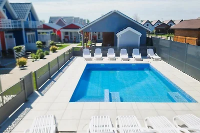 Komfortable Ferienhäuser, Pool, Sarbinowo