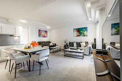 Moderno appartamento con balcone -...