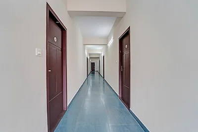 Super Hotel O Ambalamedu