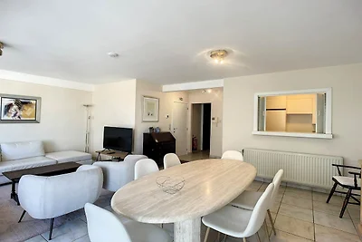 Wohnung nahe Albert Strand mit Terrasse