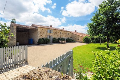 Vakantiehuis met privézwembad en poolhouse